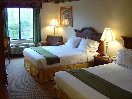 Express & By Ihg Hotel 3*