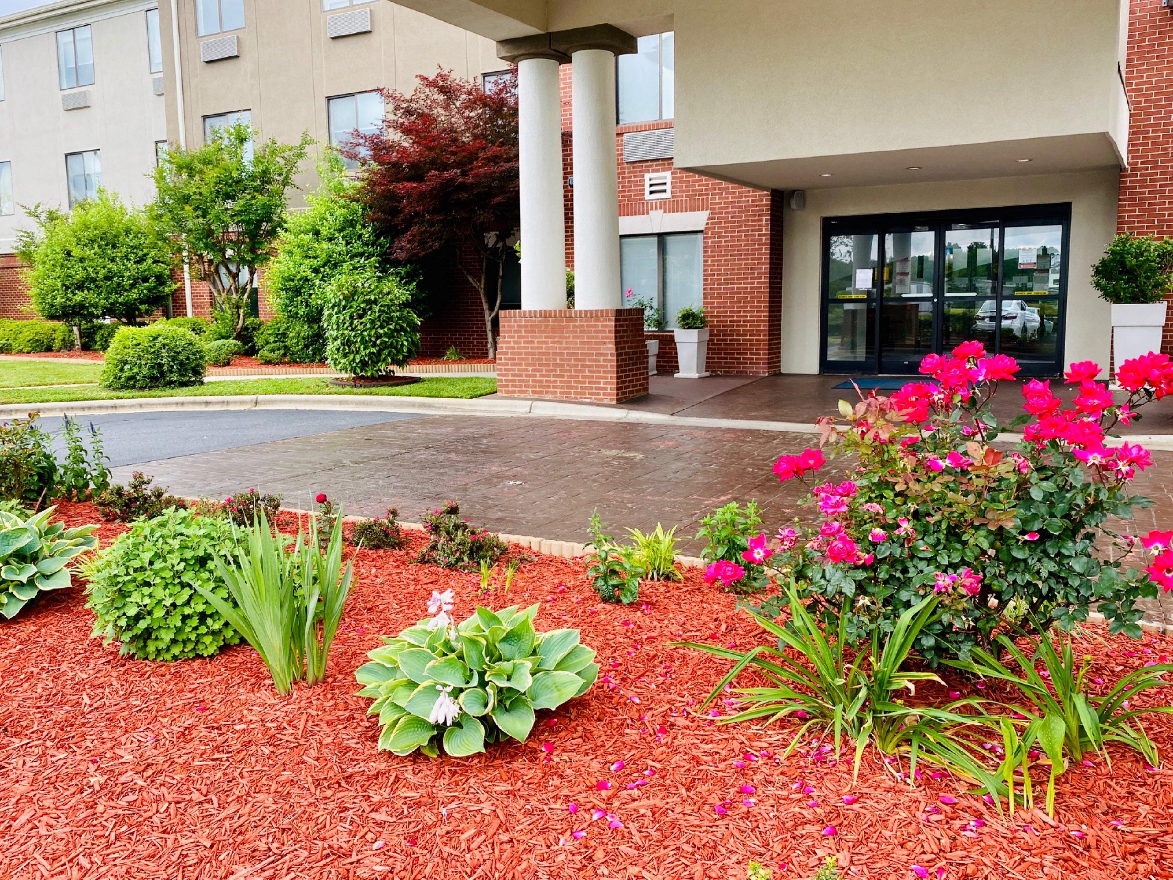 Express & By Ihg Reidsville