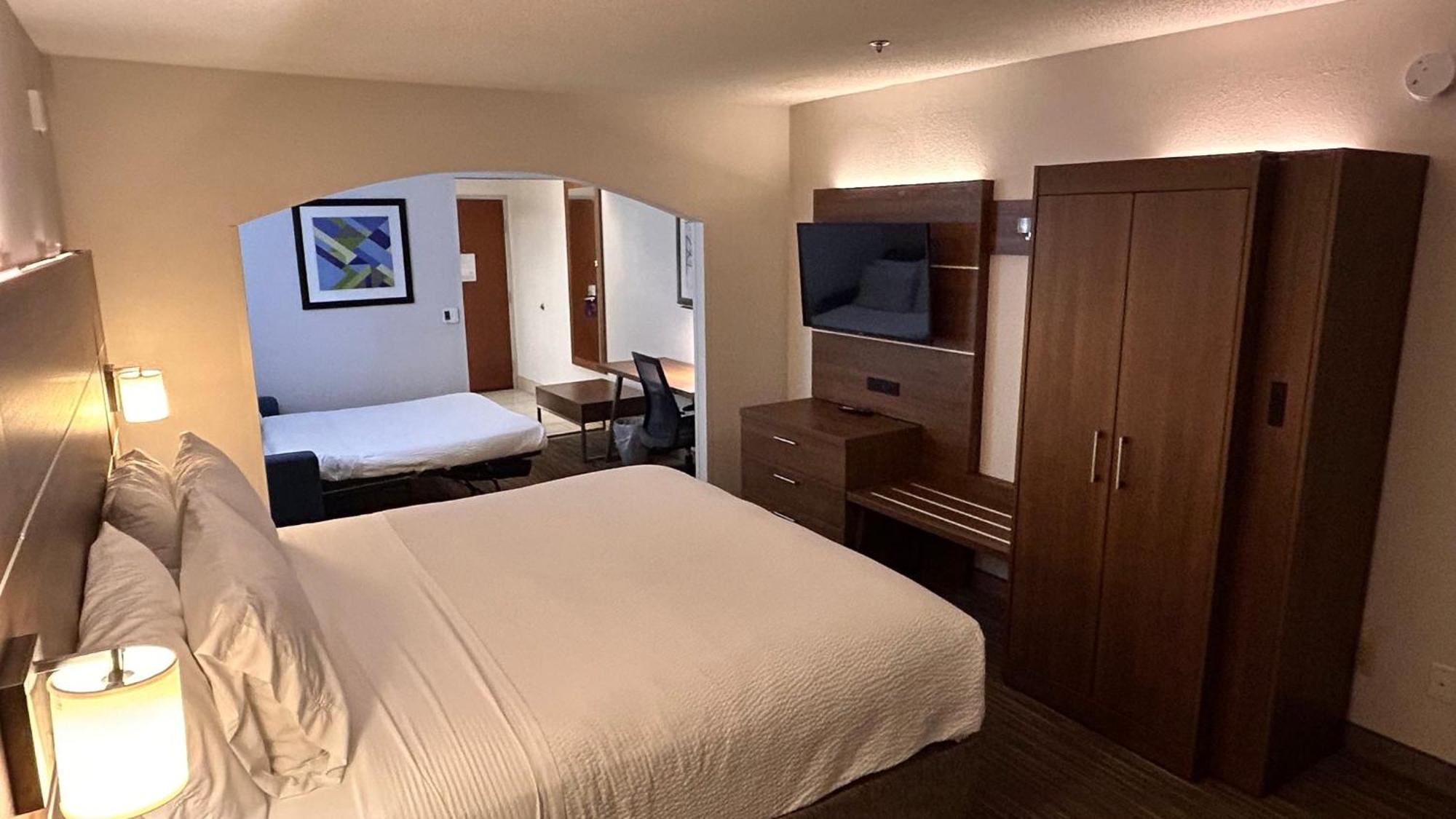 Express & By Ihg Reidsville
