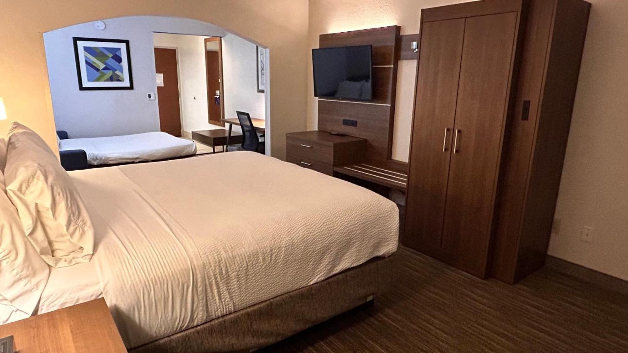 Express & By Ihg Reidsville