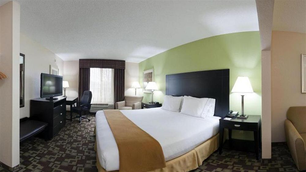 Express & By Ihg