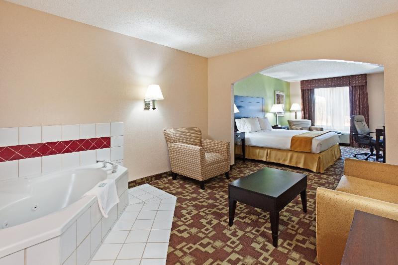 Hotel Express & By Ihg 3*